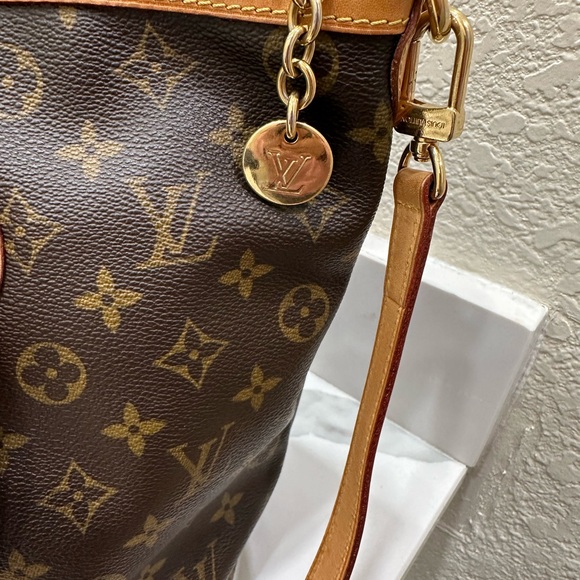 🔥Authentic Louis Vuitton PM Palermo🔥 - Picture 6 of 17